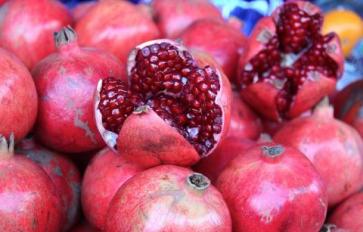 Superfood 101: Pomegranates & Their Many Benefits!