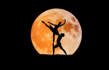 Should You Practice Yoga On Moon Days?