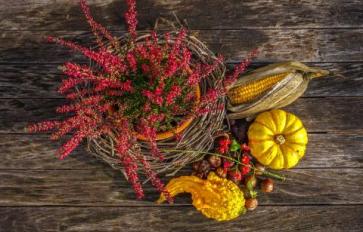 7 DIY Decorations For Thanksgiving
