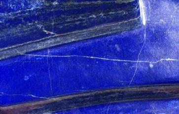 Healing With Crystals: Lapis Lazuli & The Throat Chakra