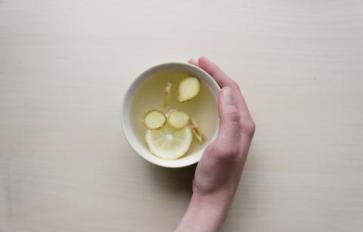 7 Reasons To Start Your Day With Warm Lemon Water