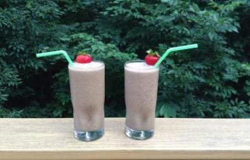 Healthy Chocolate Smoothie *Vegan Recipe*