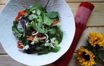  Cooking with Essential Oils 101: Spring Salad with Tangy Lemongrass Dressing