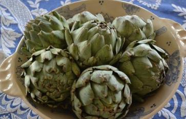 Healthy Dish: How to Steam & Eat an Artichoke