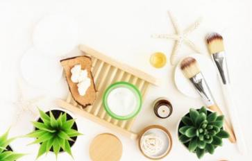 A 6-Step Guide To An Eco-Friendly Makeup Routine