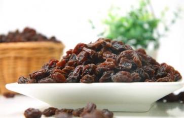 7 Amazing Ayurveda Uses for Raisins