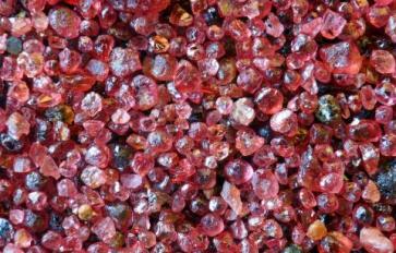 Healing Stones: Red Garnet & Life Force Energy