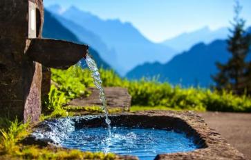 Why Spring Water is Better–And How to Find It
