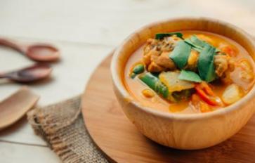 Spicy Thai Curry Veggies with Brown Rice and Crispy Tofu (Vegan, Gluten-Free)