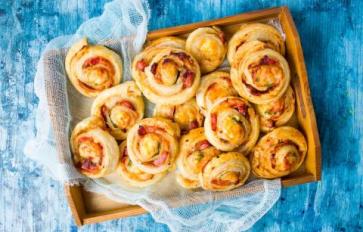 These Vegan Garlic Pizza Rolls Will Make You Forget Frozen Snacks